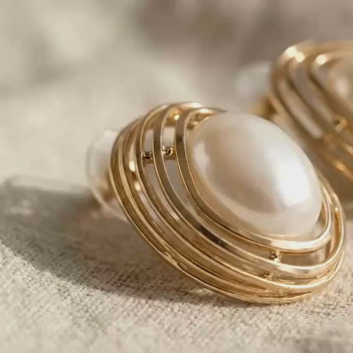 Golden Nest Oval Pearl Earrings
